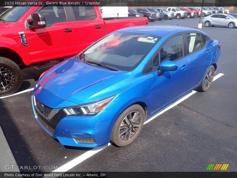 Electric Blue Metallic / Graphite 2020 Nissan Versa SV