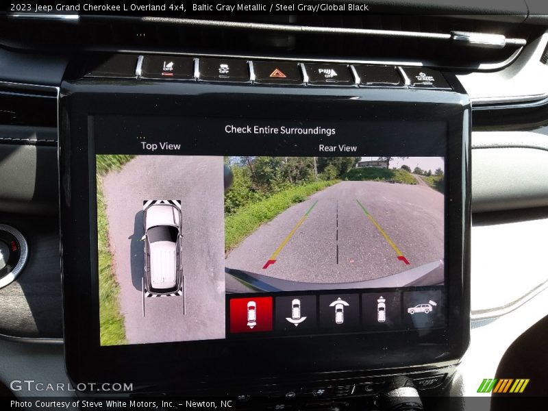 Controls of 2023 Grand Cherokee L Overland 4x4