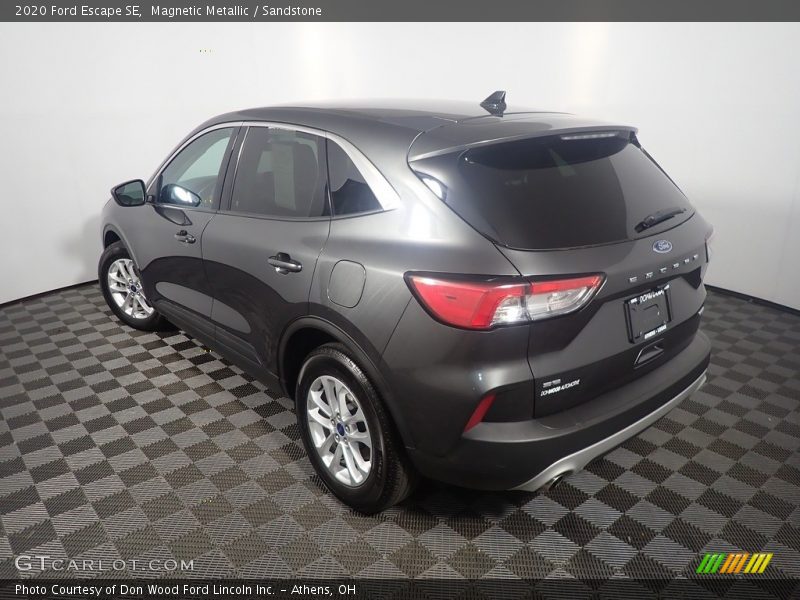 Magnetic Metallic / Sandstone 2020 Ford Escape SE