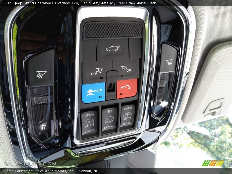 Controls of 2023 Grand Cherokee L Overland 4x4