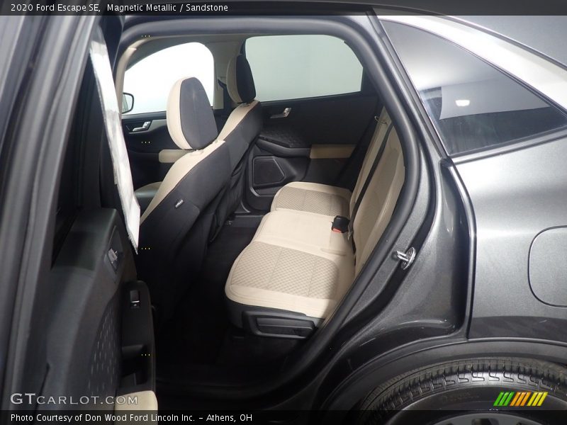 Magnetic Metallic / Sandstone 2020 Ford Escape SE