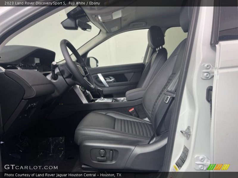 Fuji White / Ebony 2023 Land Rover Discovery Sport S