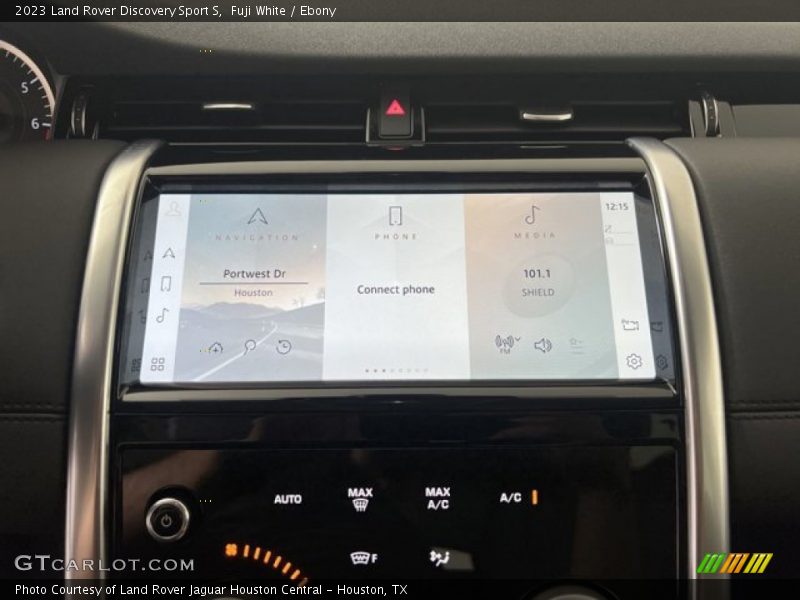 Fuji White / Ebony 2023 Land Rover Discovery Sport S
