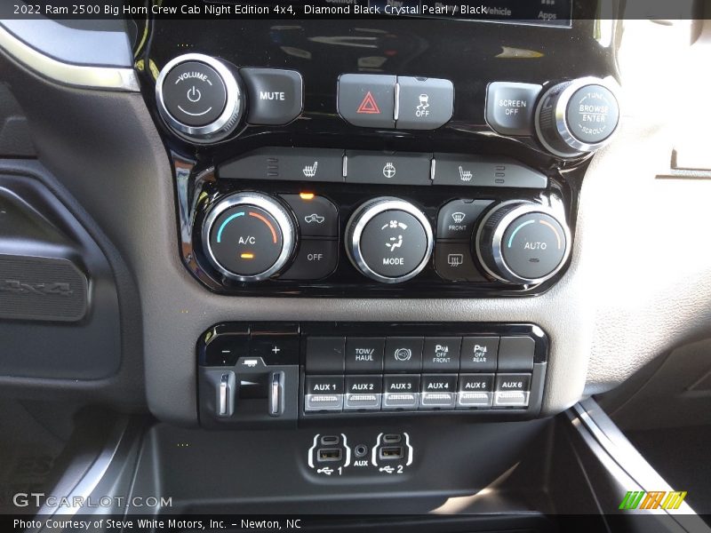 Controls of 2022 2500 Big Horn Crew Cab Night Edition 4x4