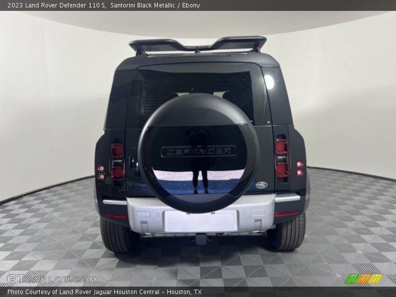 Santorini Black Metallic / Ebony 2023 Land Rover Defender 110 S