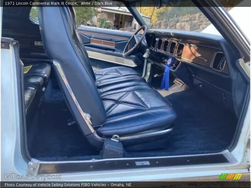 Front Seat of 1971 Continental Mark III Coupe