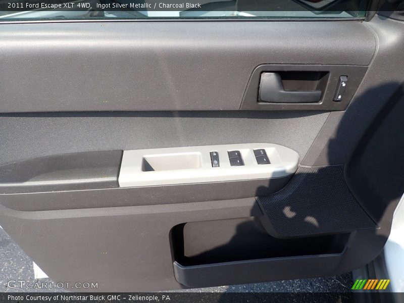 Ingot Silver Metallic / Charcoal Black 2011 Ford Escape XLT 4WD