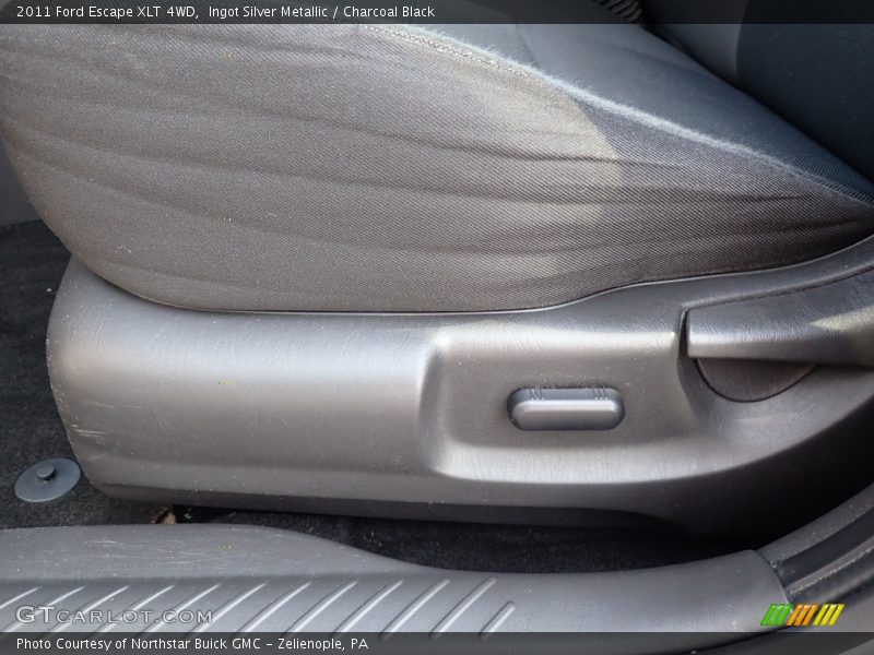 Ingot Silver Metallic / Charcoal Black 2011 Ford Escape XLT 4WD
