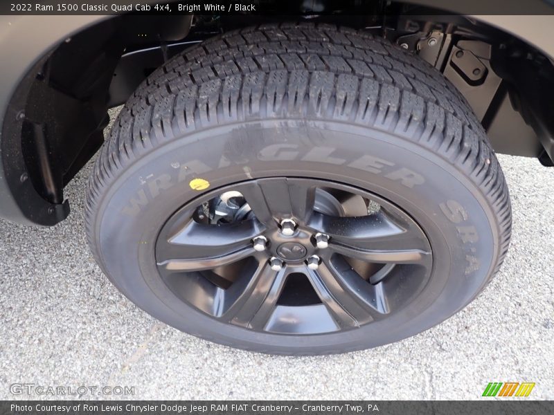 Bright White / Black 2022 Ram 1500 Classic Quad Cab 4x4