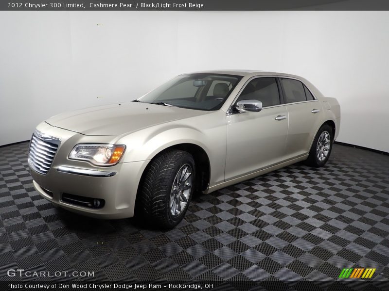 Cashmere Pearl / Black/Light Frost Beige 2012 Chrysler 300 Limited