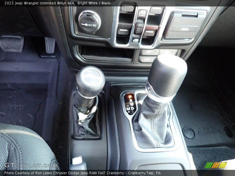 Bright White / Black 2023 Jeep Wrangler Unlimited Willys 4x4