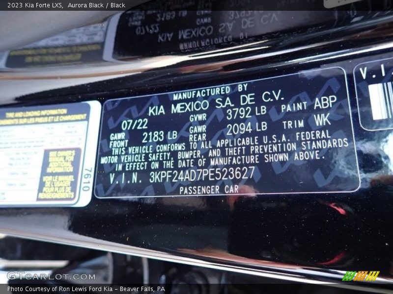 Aurora Black / Black 2023 Kia Forte LXS