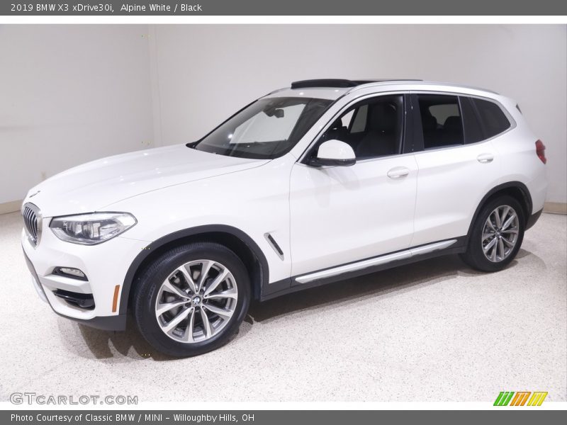 Alpine White / Black 2019 BMW X3 xDrive30i