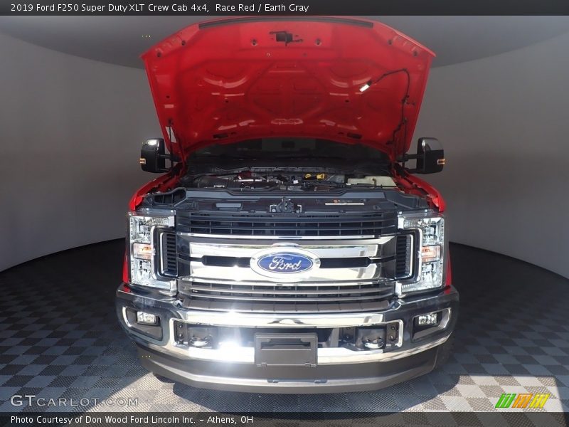 Race Red / Earth Gray 2019 Ford F250 Super Duty XLT Crew Cab 4x4