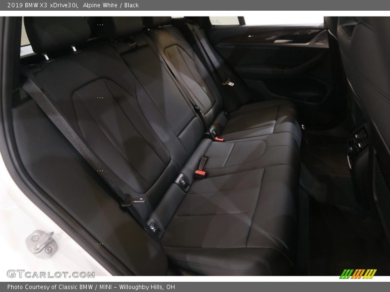 Alpine White / Black 2019 BMW X3 xDrive30i