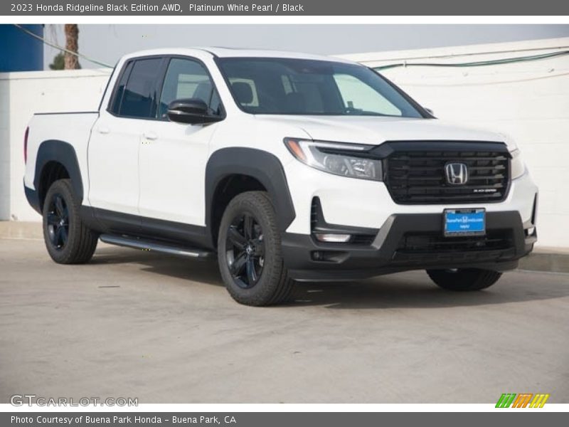 Front 3/4 View of 2023 Ridgeline Black Edition AWD