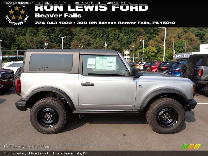 Iconic Silver Metallic / Dark Space Gray 2022 Ford Bronco Outer Banks 4x4 2-Door
