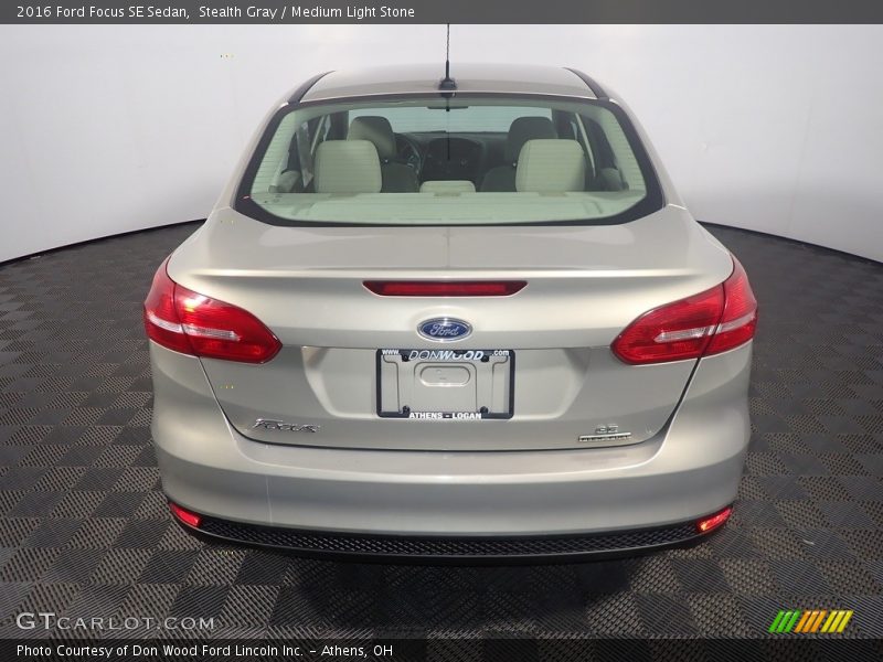 Stealth Gray / Medium Light Stone 2016 Ford Focus SE Sedan