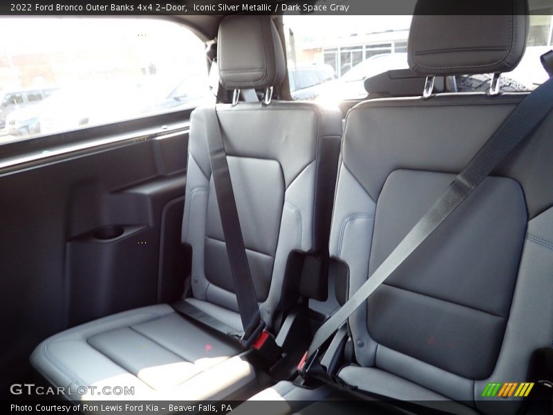 Iconic Silver Metallic / Dark Space Gray 2022 Ford Bronco Outer Banks 4x4 2-Door