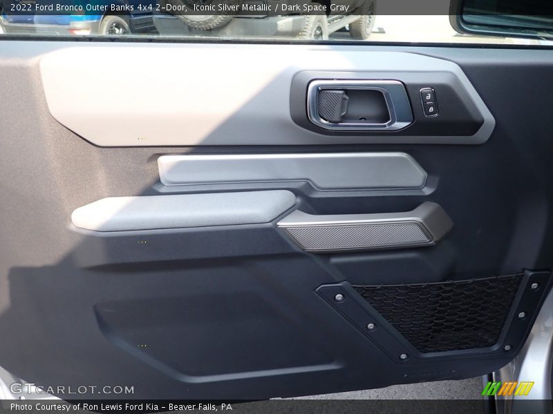 Iconic Silver Metallic / Dark Space Gray 2022 Ford Bronco Outer Banks 4x4 2-Door