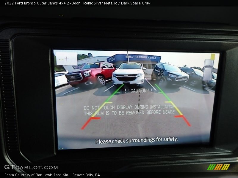 Iconic Silver Metallic / Dark Space Gray 2022 Ford Bronco Outer Banks 4x4 2-Door