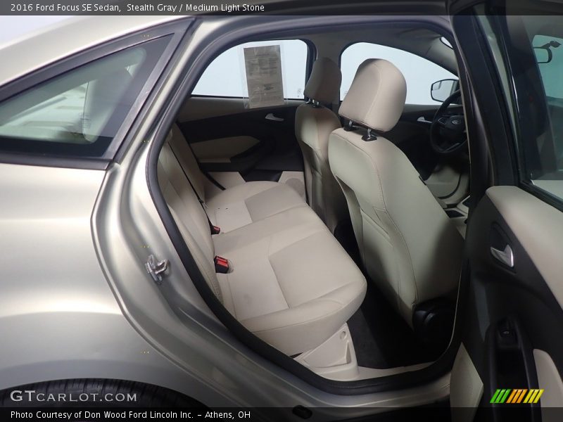 Stealth Gray / Medium Light Stone 2016 Ford Focus SE Sedan