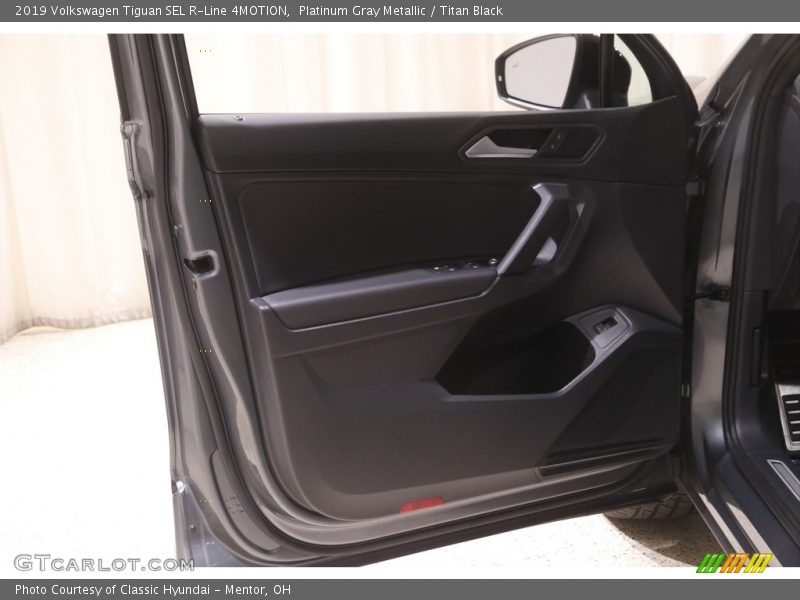 Platinum Gray Metallic / Titan Black 2019 Volkswagen Tiguan SEL R-Line 4MOTION