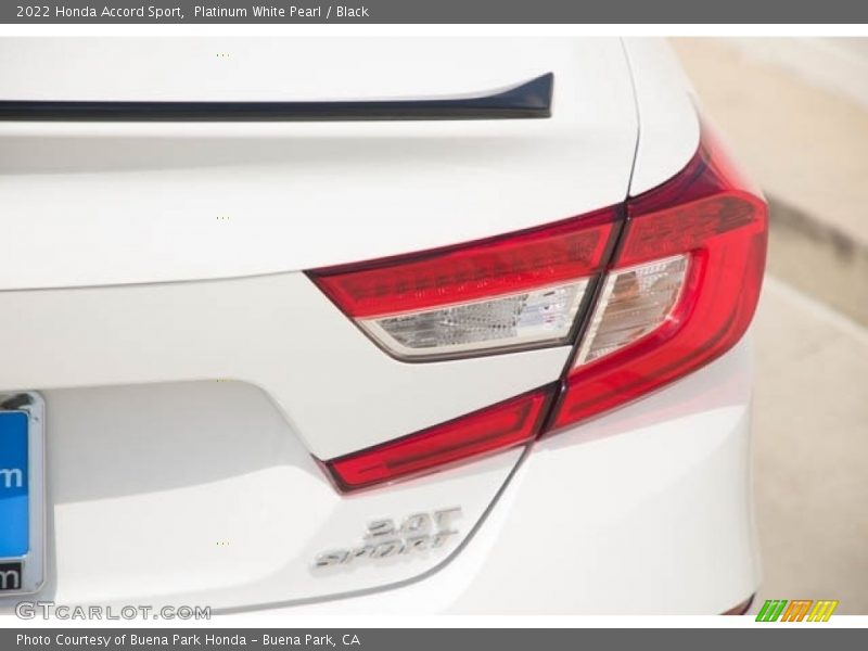 Platinum White Pearl / Black 2022 Honda Accord Sport
