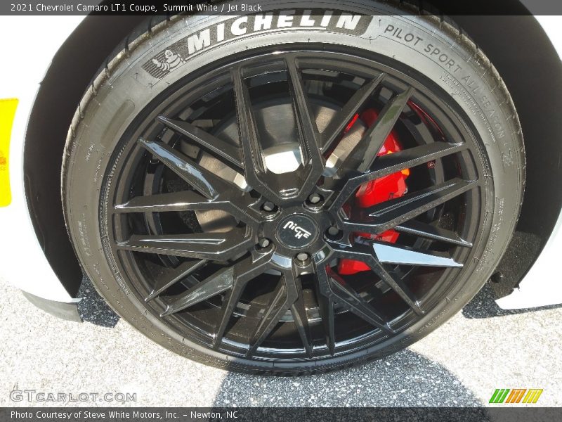  2021 Camaro LT1 Coupe Wheel
