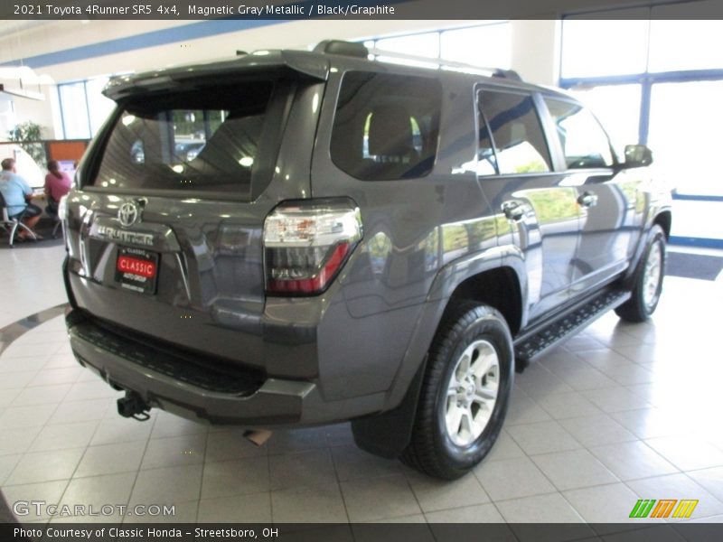 Magnetic Gray Metallic / Black/Graphite 2021 Toyota 4Runner SR5 4x4