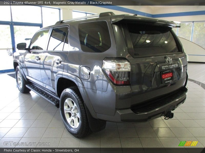 Magnetic Gray Metallic / Black/Graphite 2021 Toyota 4Runner SR5 4x4