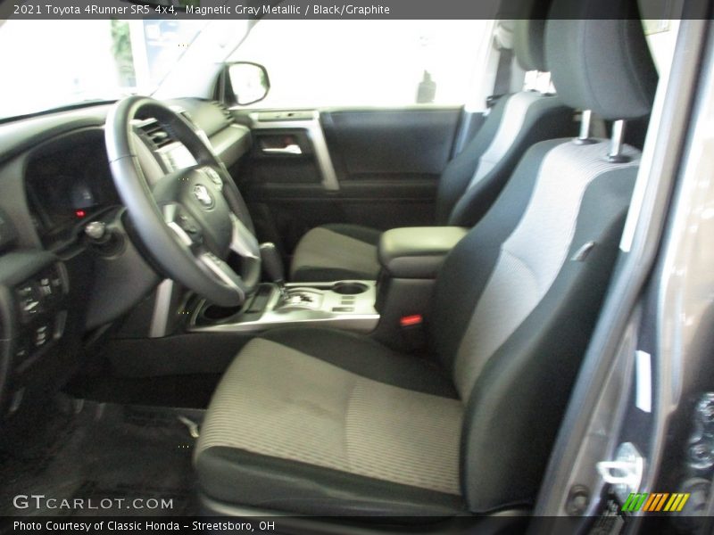 Magnetic Gray Metallic / Black/Graphite 2021 Toyota 4Runner SR5 4x4