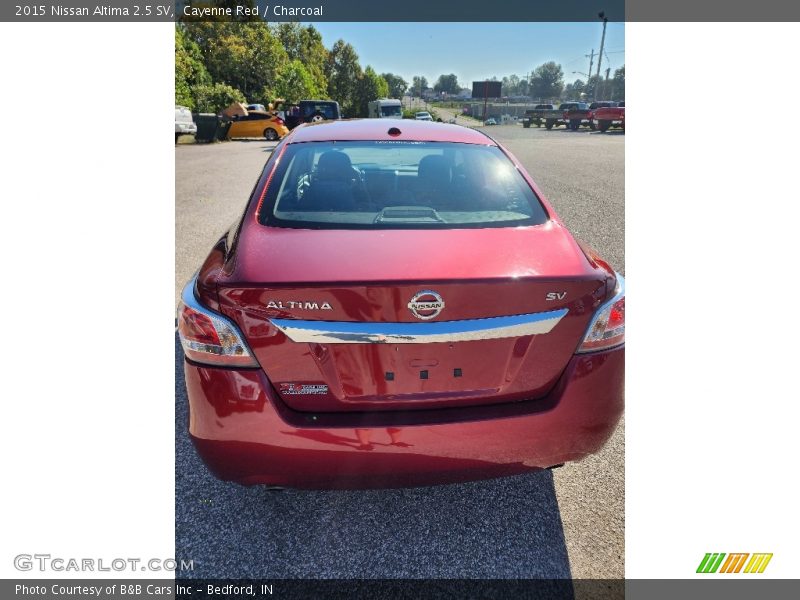 Cayenne Red / Charcoal 2015 Nissan Altima 2.5 SV