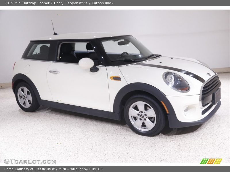 Pepper White / Carbon Black 2019 Mini Hardtop Cooper 2 Door