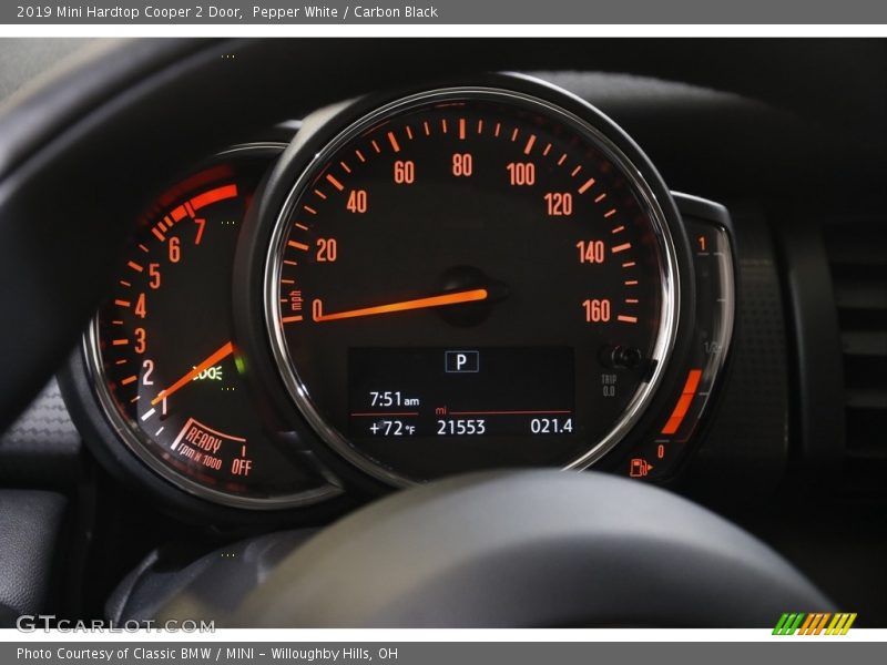 Pepper White / Carbon Black 2019 Mini Hardtop Cooper 2 Door