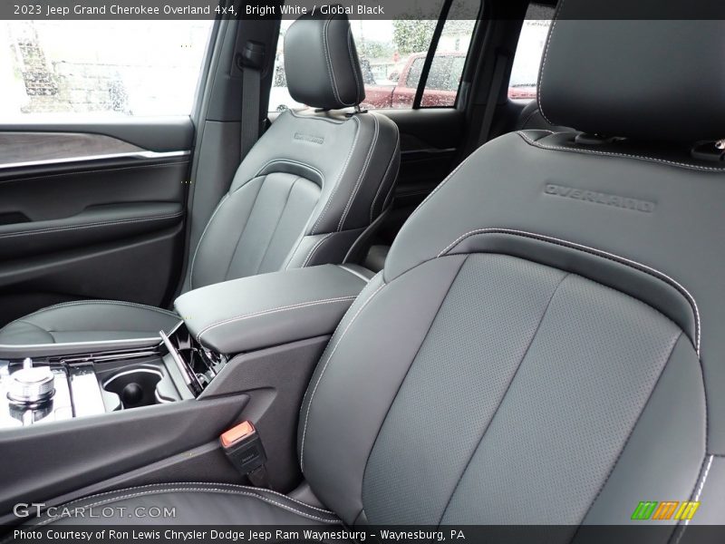 Bright White / Global Black 2023 Jeep Grand Cherokee Overland 4x4