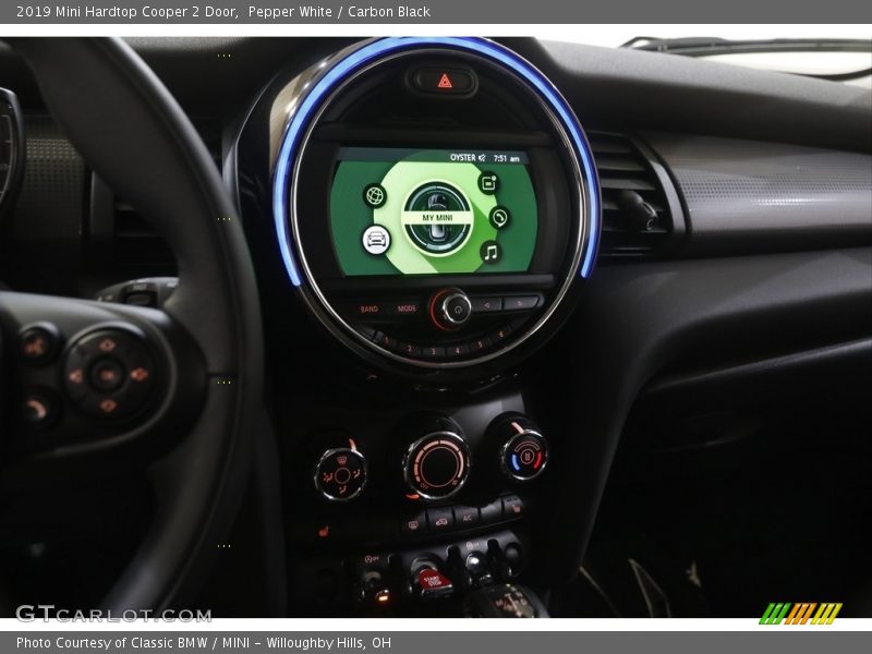 Pepper White / Carbon Black 2019 Mini Hardtop Cooper 2 Door