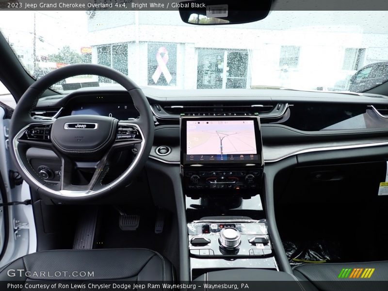 Dashboard of 2023 Grand Cherokee Overland 4x4