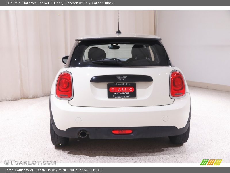 Pepper White / Carbon Black 2019 Mini Hardtop Cooper 2 Door