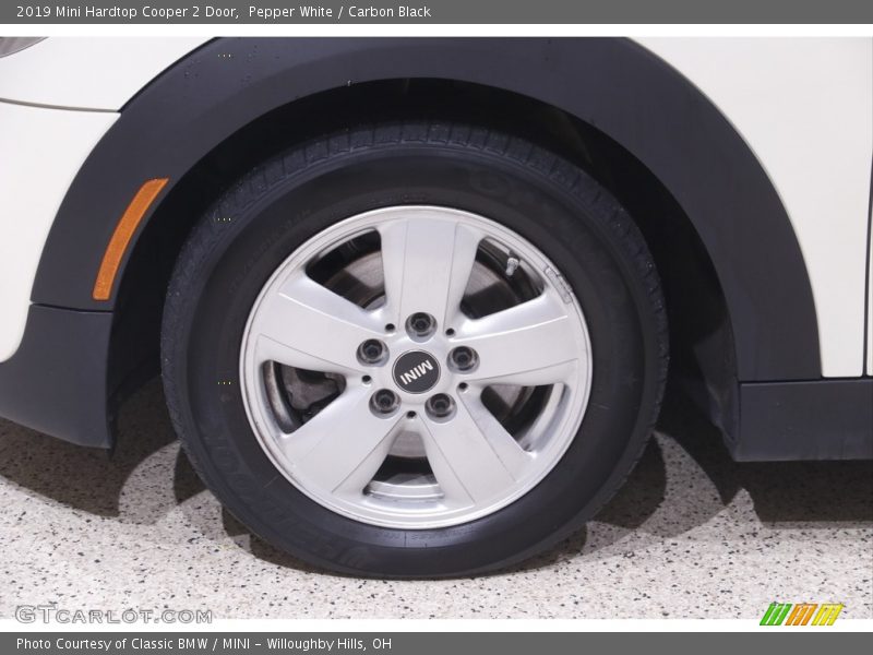 Pepper White / Carbon Black 2019 Mini Hardtop Cooper 2 Door