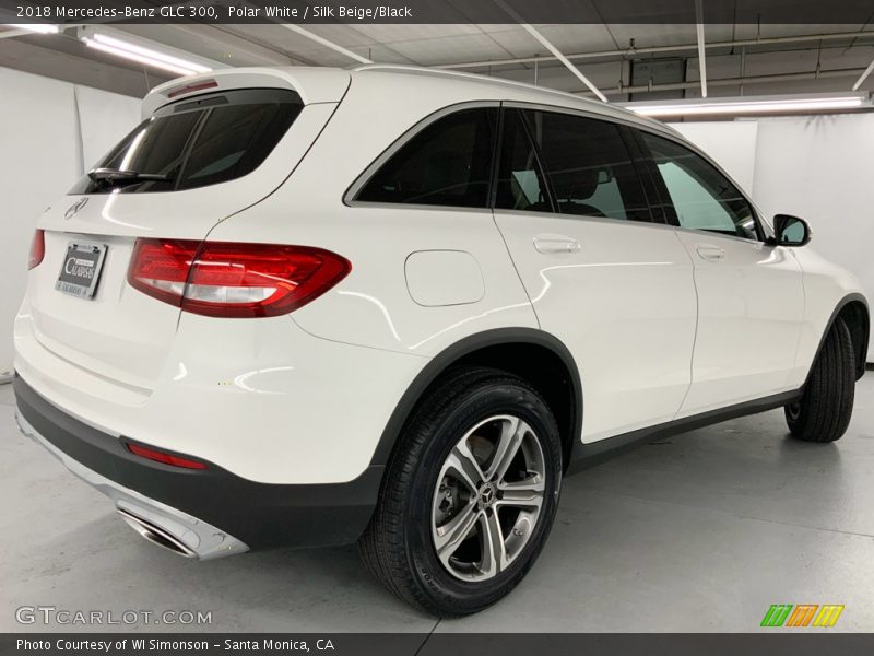 Polar White / Silk Beige/Black 2018 Mercedes-Benz GLC 300