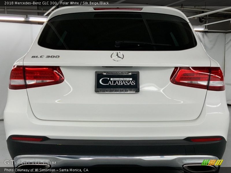 Polar White / Silk Beige/Black 2018 Mercedes-Benz GLC 300