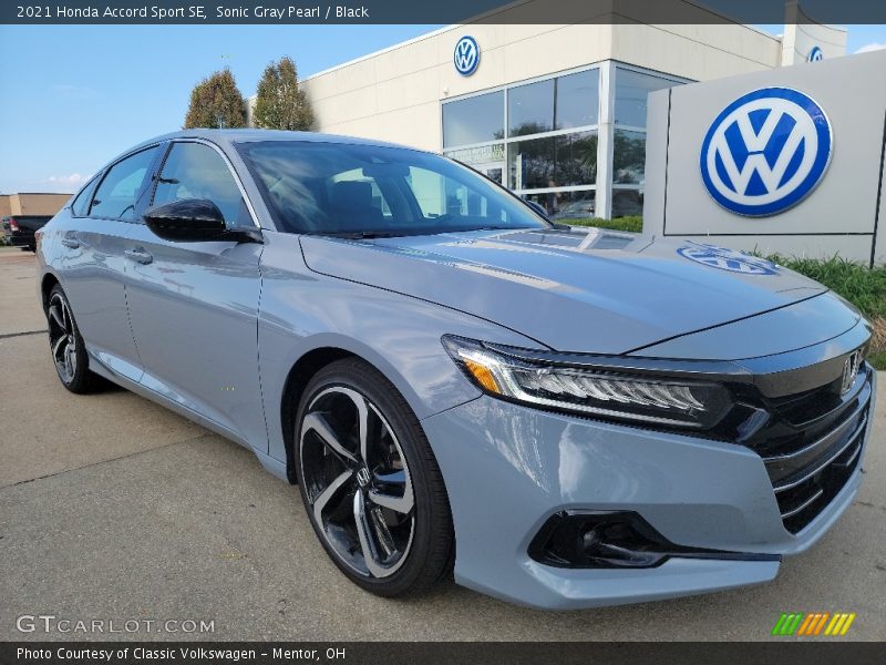 Front 3/4 View of 2021 Accord Sport SE