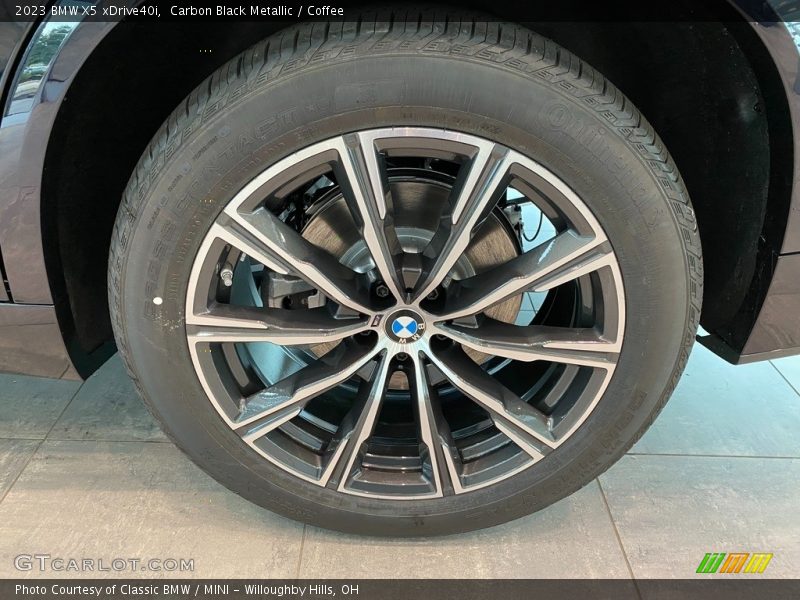 Carbon Black Metallic / Coffee 2023 BMW X5 xDrive40i