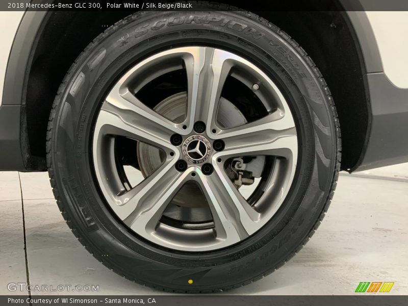 Polar White / Silk Beige/Black 2018 Mercedes-Benz GLC 300