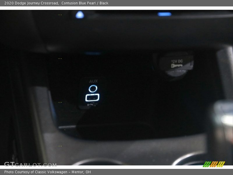 Contusion Blue Pearl / Black 2020 Dodge Journey Crossroad
