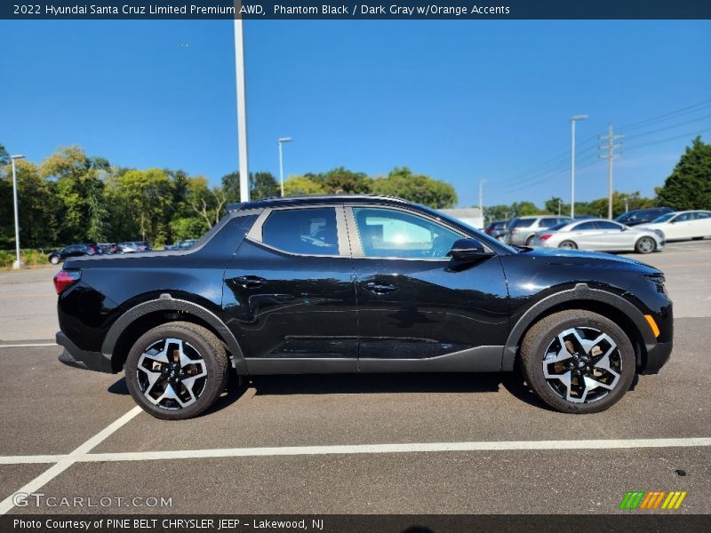  2022 Santa Cruz Limited Premium AWD Phantom Black