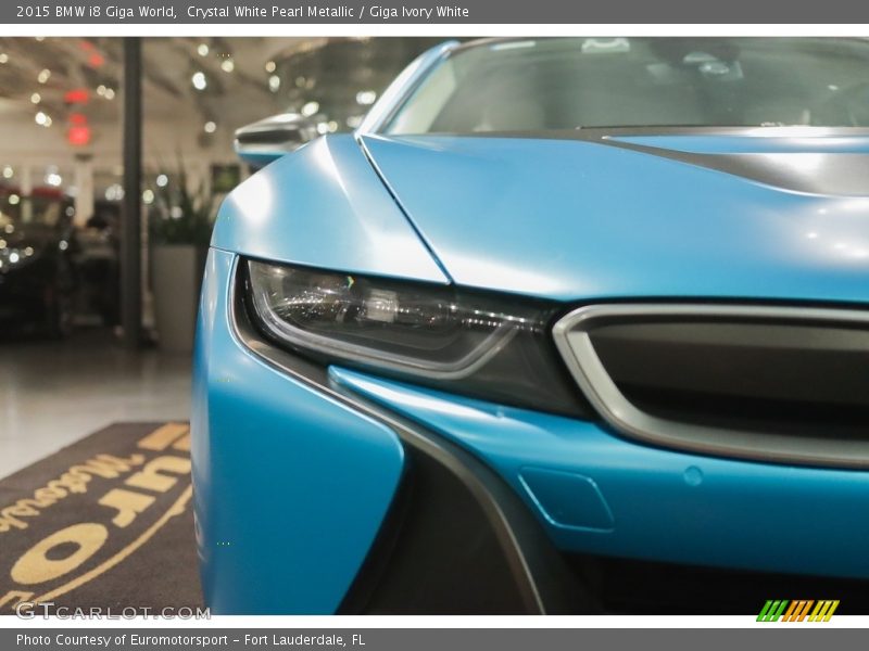 Crystal White Pearl Metallic / Giga Ivory White 2015 BMW i8 Giga World