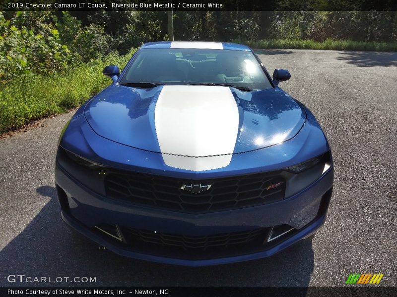 Riverside Blue Metallic / Ceramic White 2019 Chevrolet Camaro LT Coupe