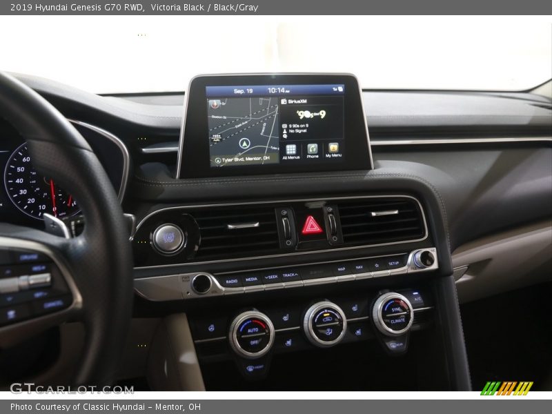 Controls of 2019 Genesis G70 RWD